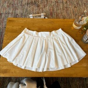 Sz M White Wild Fable Mini Skirt Preppy and pleated